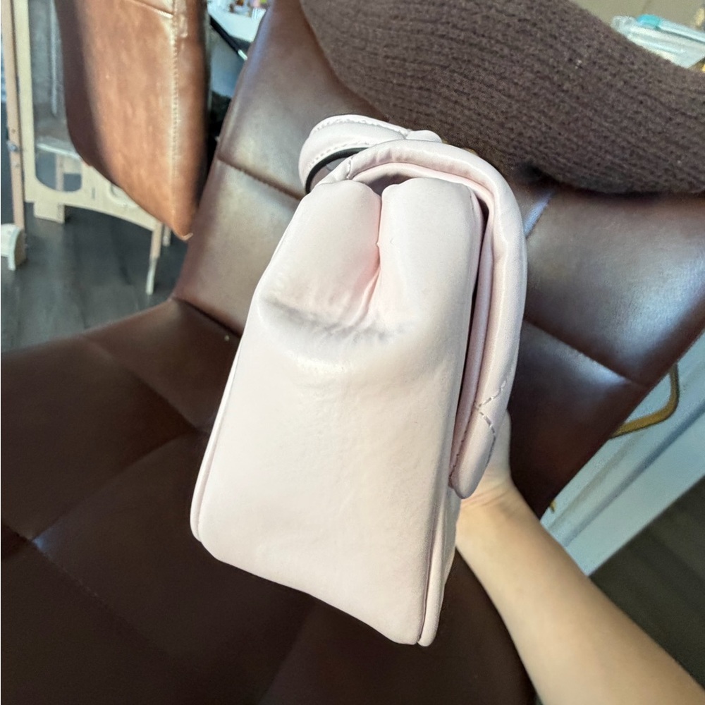 Tory Burch Light Pink Quilted Shoulder Bag - Picture 10 of 10